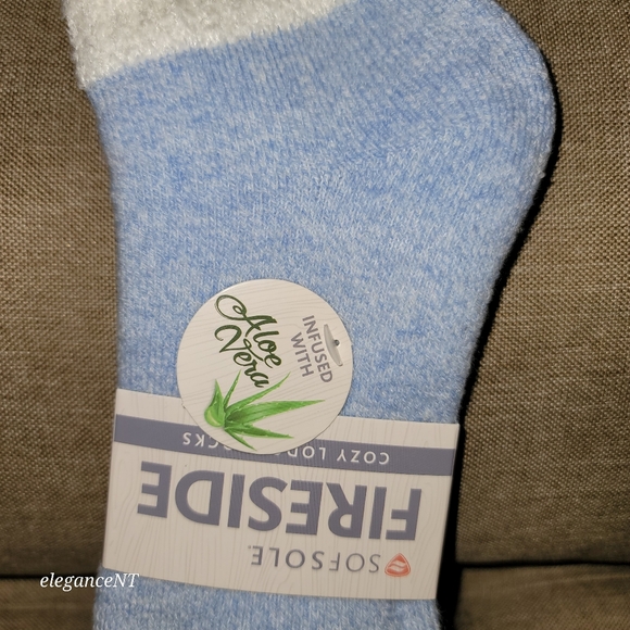 Sofsole Fireside Cozy Blue/White Lodge Socks NWT - Picture 4 of 4
